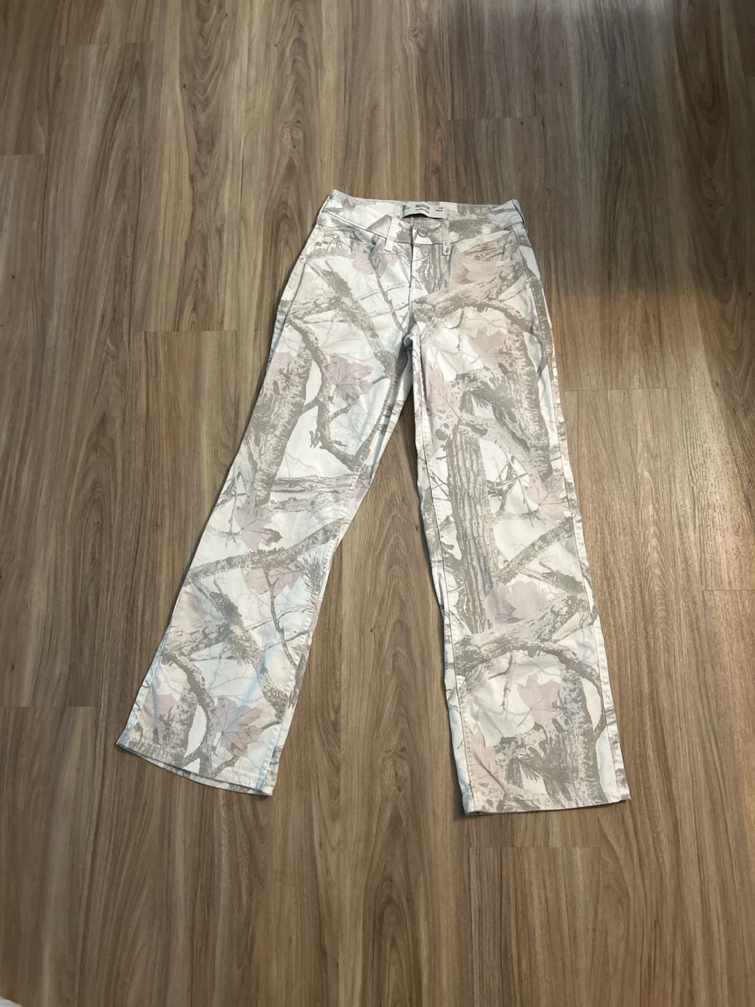 Hollister Low-Rise Baggy Jeans - Camo Print - Size W23