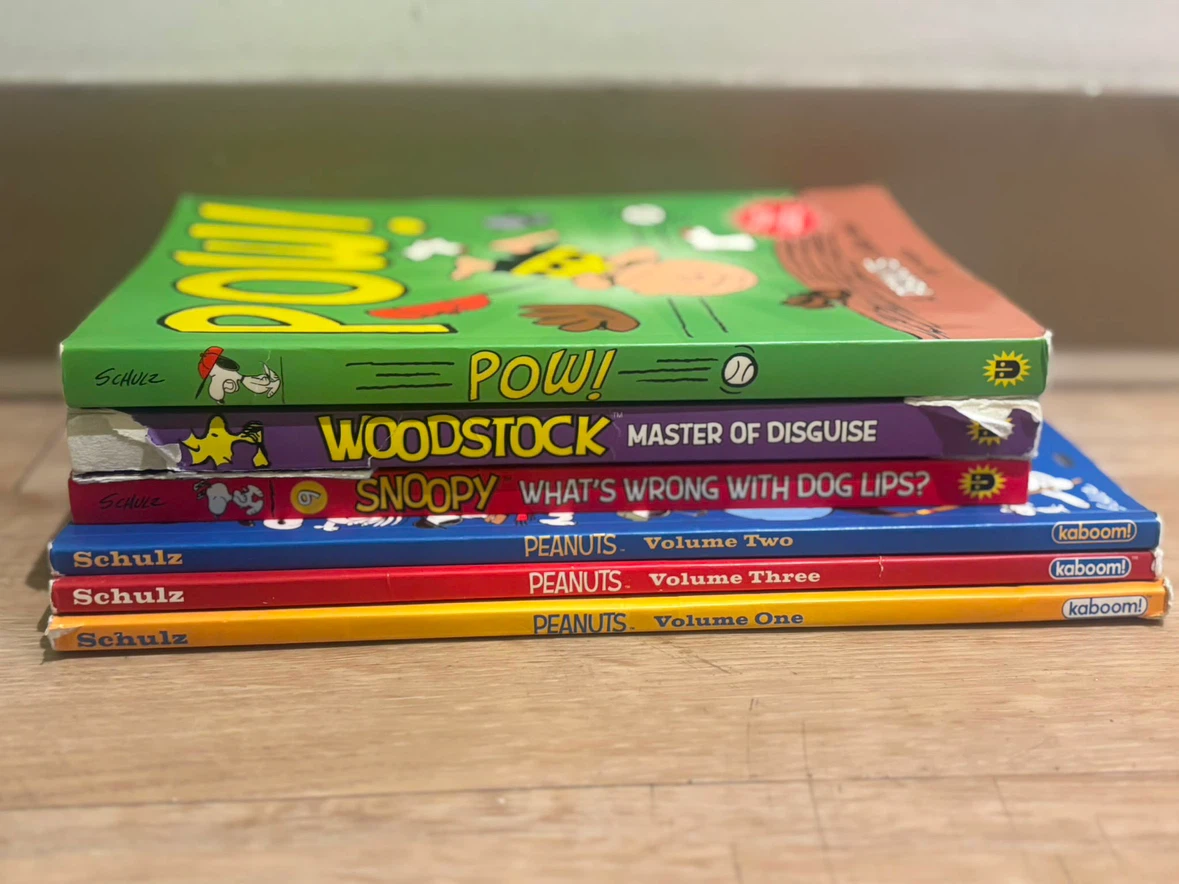 Peanuts & Snoopy Comic Book Lot – 6 Books