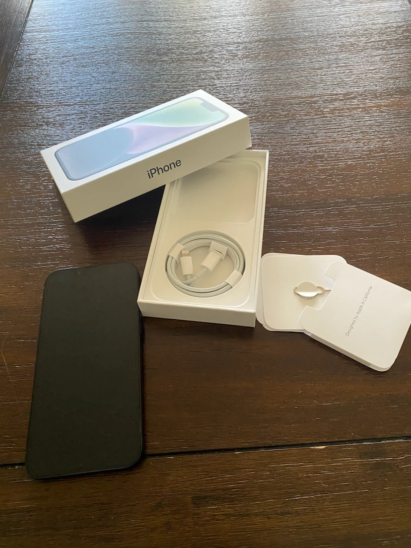 Apple iPhone 14 - photo 2