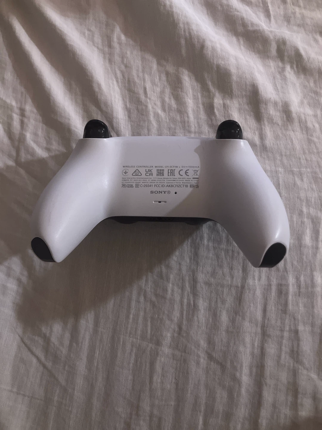 Sony PlayStation 5 DualSense Wireless Controller - photo 2