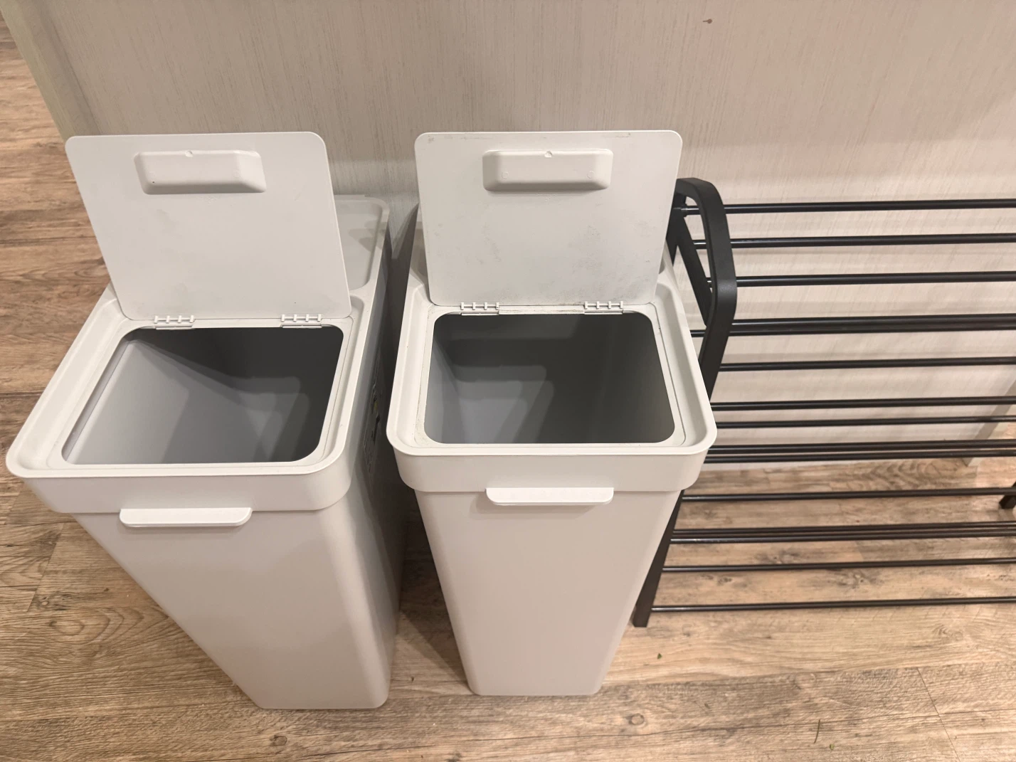 3 ikea garbage bins 2-35L and 1-10L and two shoe racks - photo 3