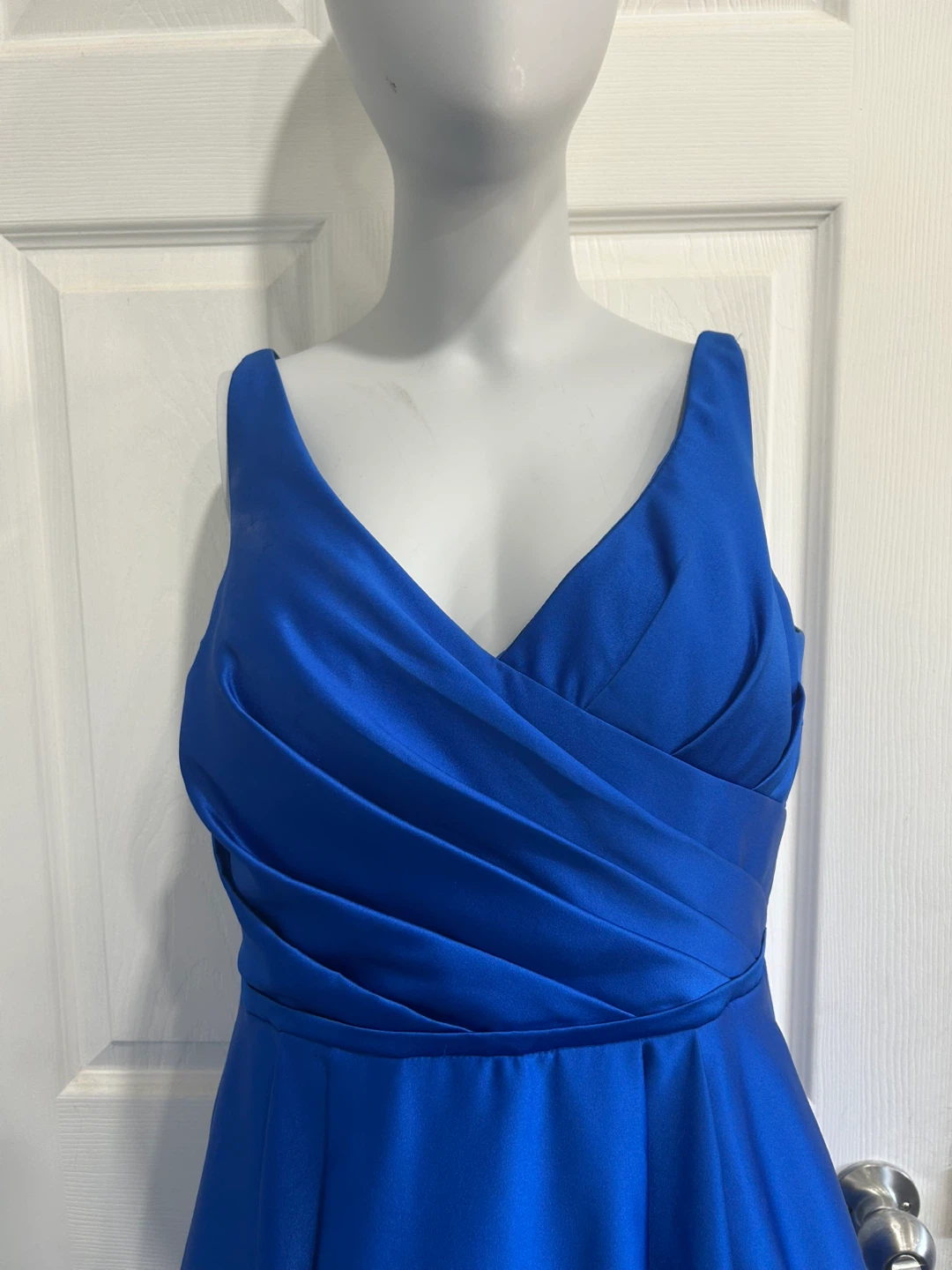 (L) women’s evening gown - photo 3