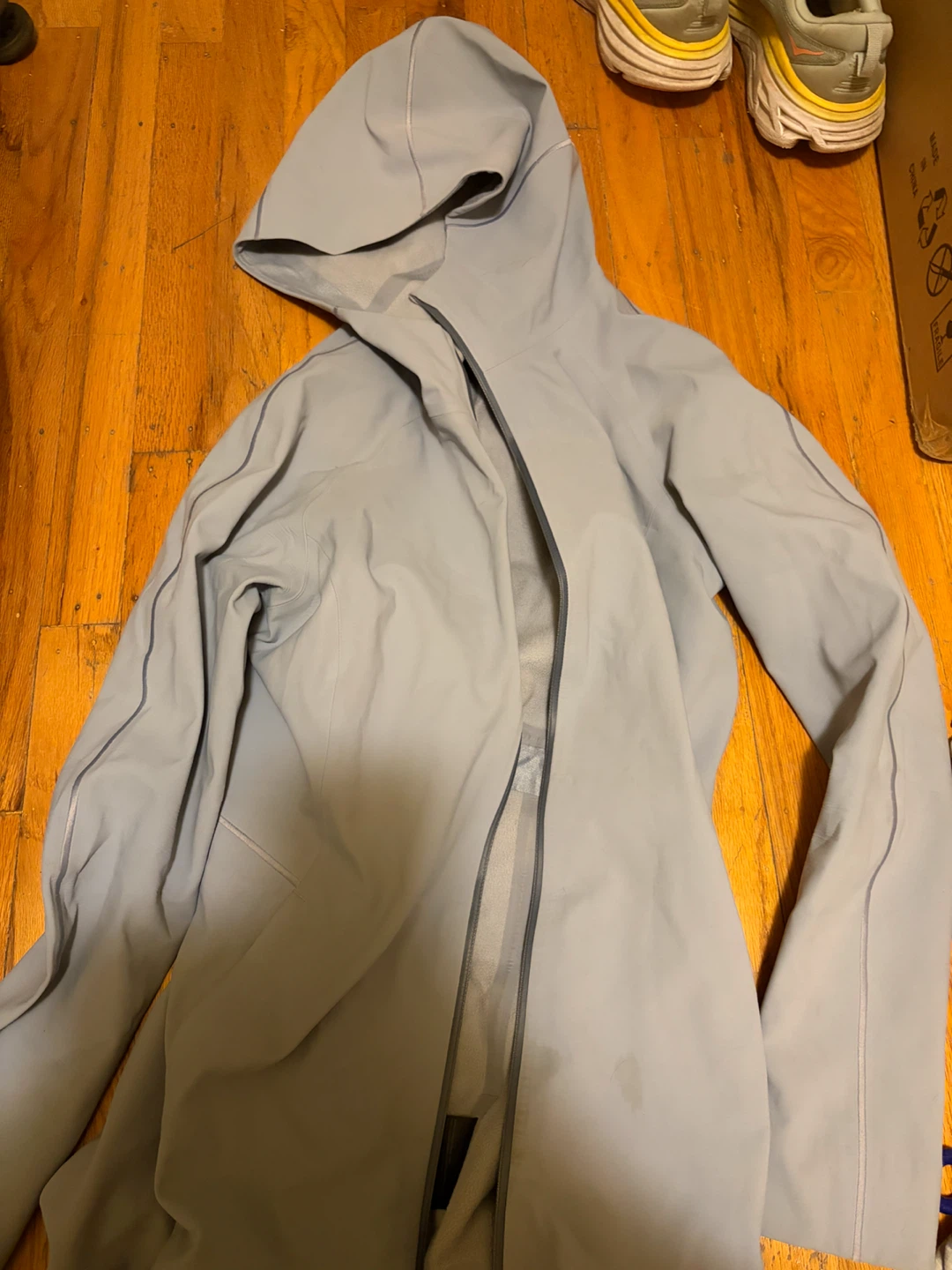 Rain rebel jacket lululemon size 4