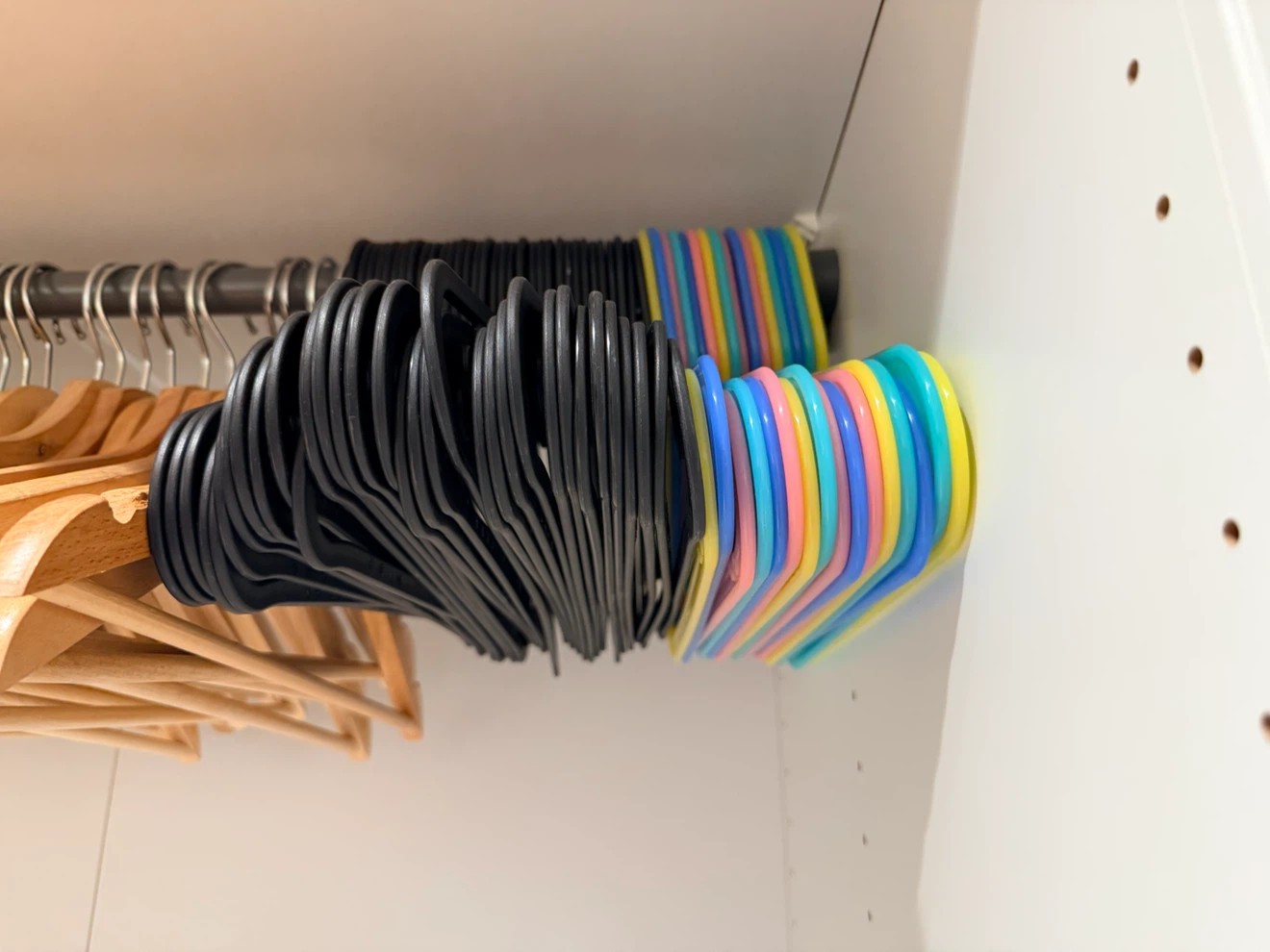 100 Clothes Hangers 👔👗 - photo 3
