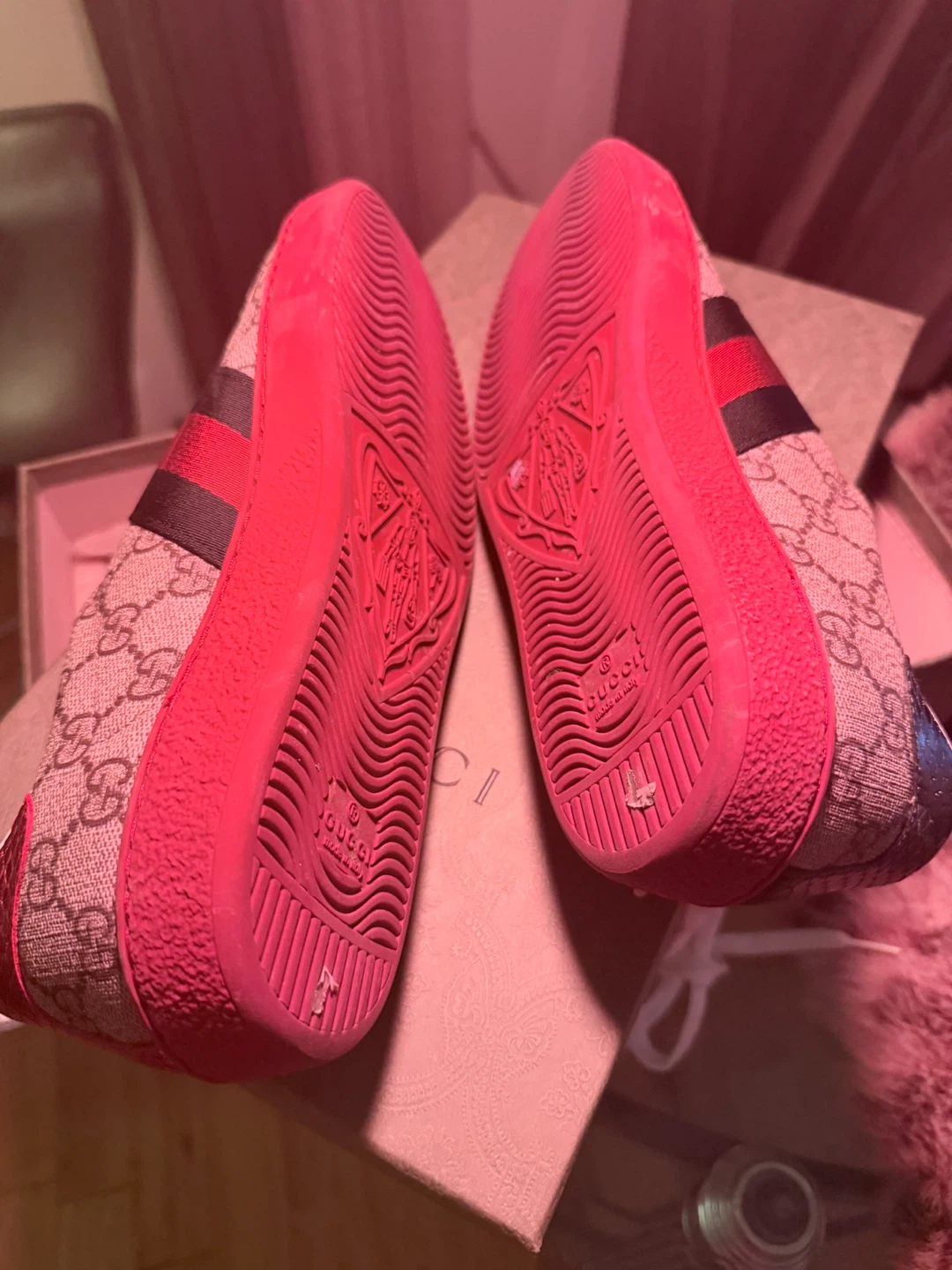 Gucci GG Supreme Sneakers