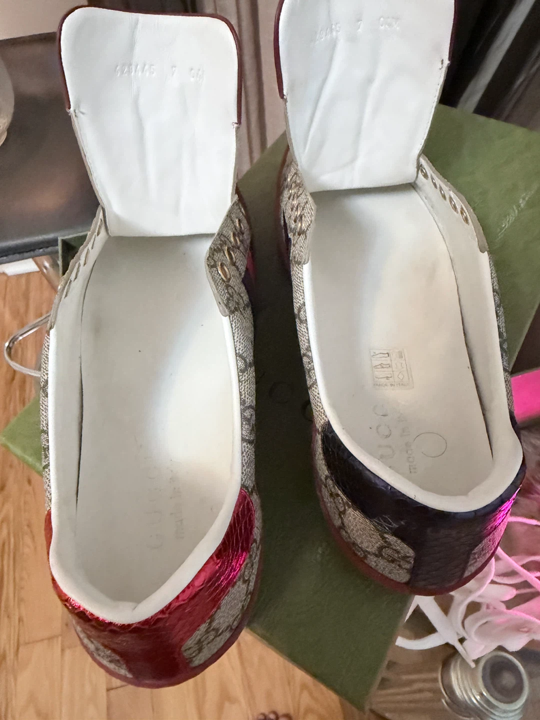 Gucci GG Supreme Sneakers - photo 3