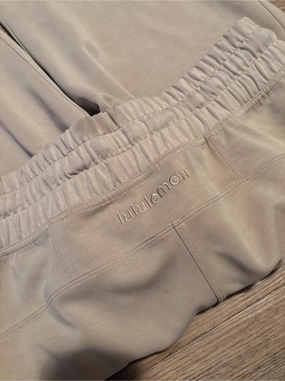 Lululemon Beige Sweatpants - photo 2