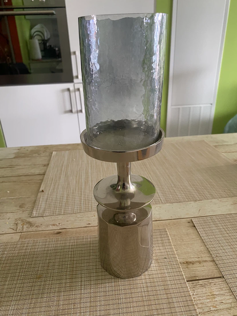 Candle holder