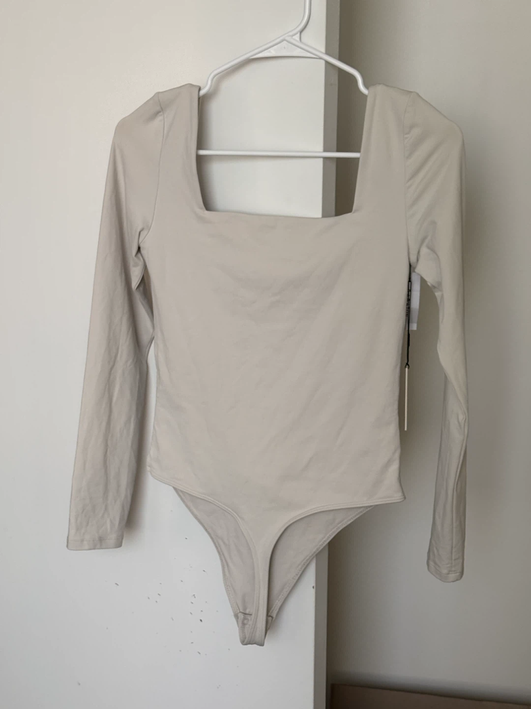 Babaton Contour Long Sleeve Bodysuit - M - photo 4