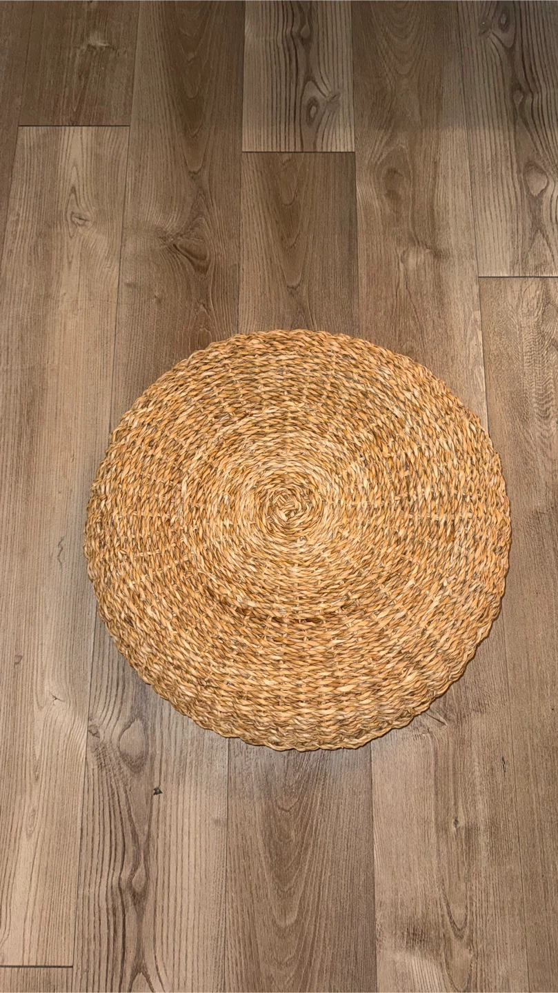 pouf en rotin