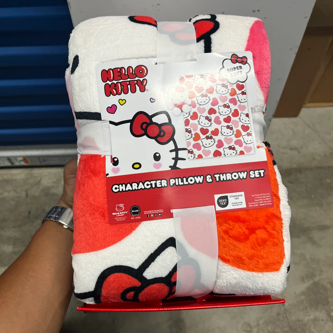 Hello Kitty Character Pillow & Throw Set - photo 2