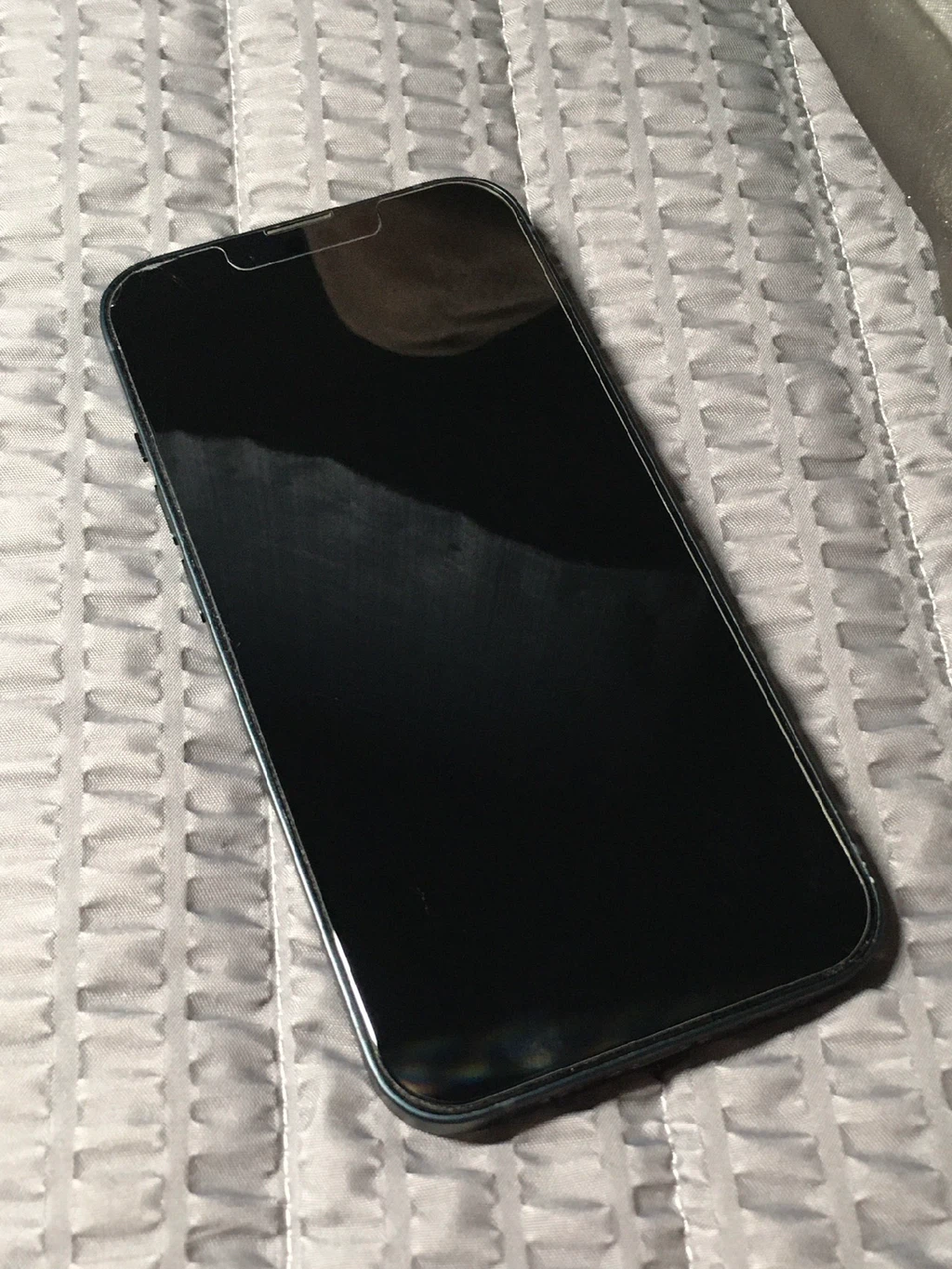 iPhone 13 - photo 3