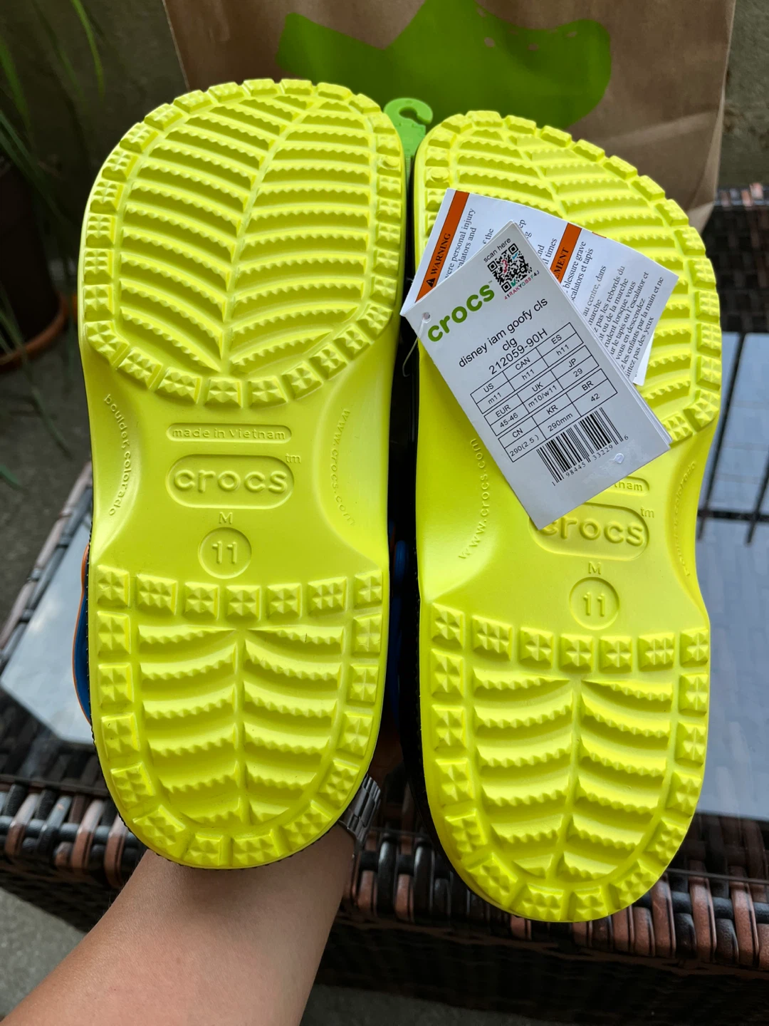 Crocs Disney Goofy I Am LOUD Clogs - photo 4