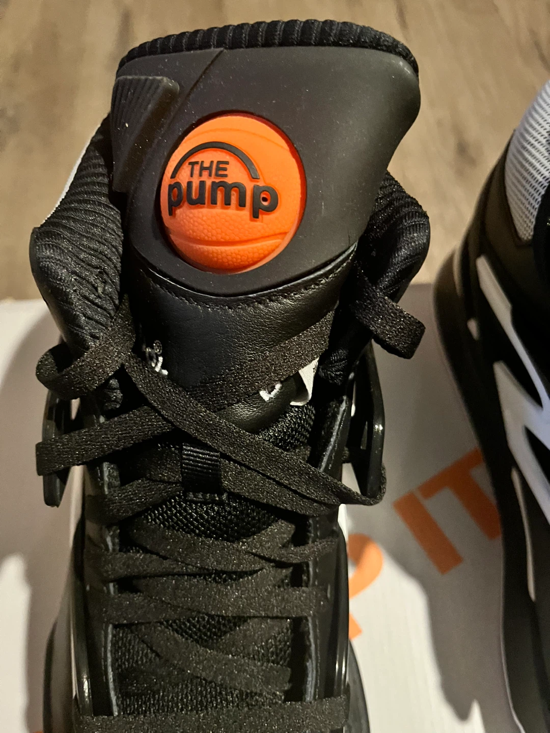 Reebok The Pump Omni Zone II "Hexalite" Basketball Shoes - photo 2