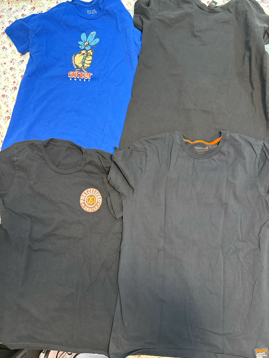Bundle of 4 black T-Shirts
