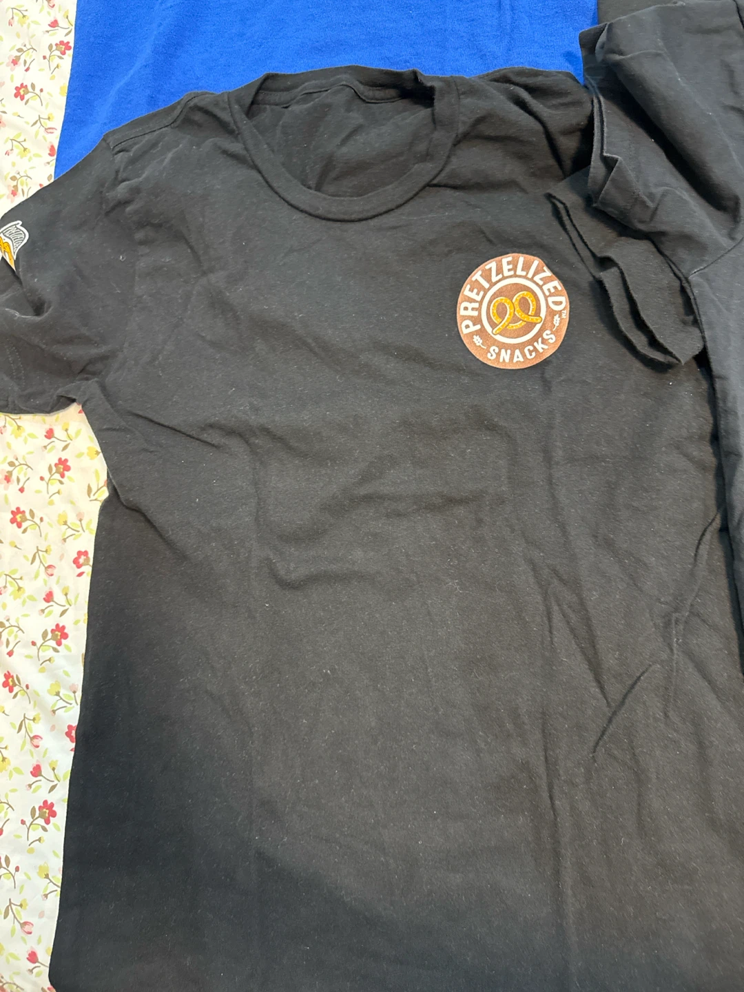 Bundle of 4 black T-Shirts - photo 2