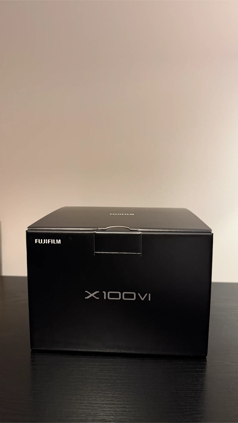 Fujifilm X100VI Digital Camera - Silver