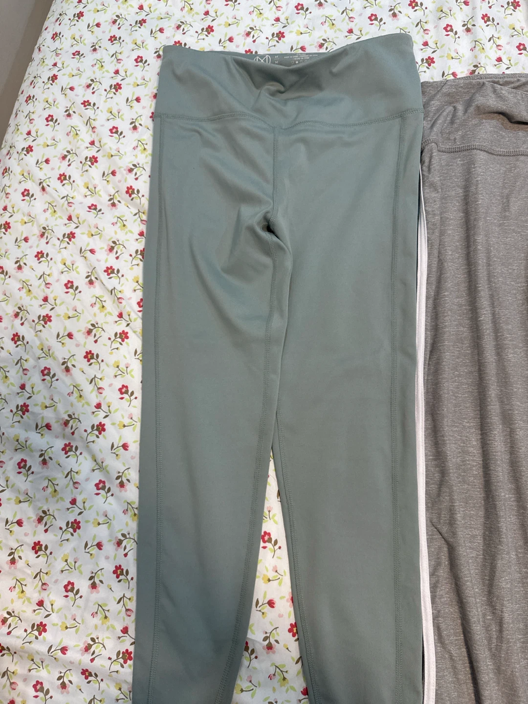 Gym Activewear Leggings Size M - photo 2
