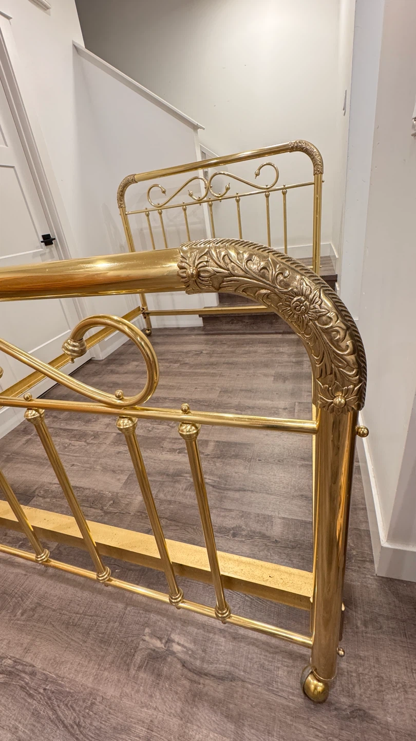 Vintage Brass Queen bed frame - photo 3