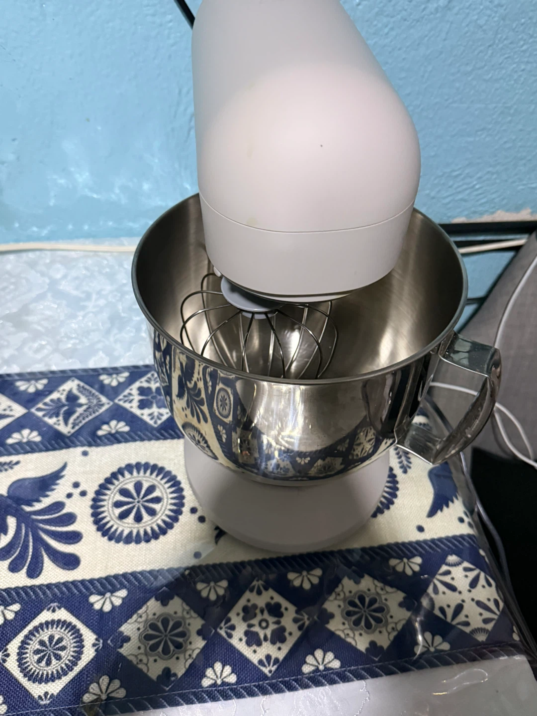 Beautiful 5.3 Qt Stand Mixer - photo 5