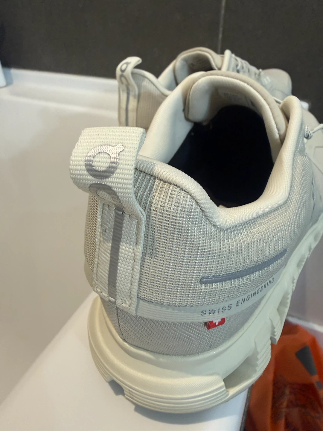On Cloud 6 Waterproof Sneakers men’s size 9 - photo 2