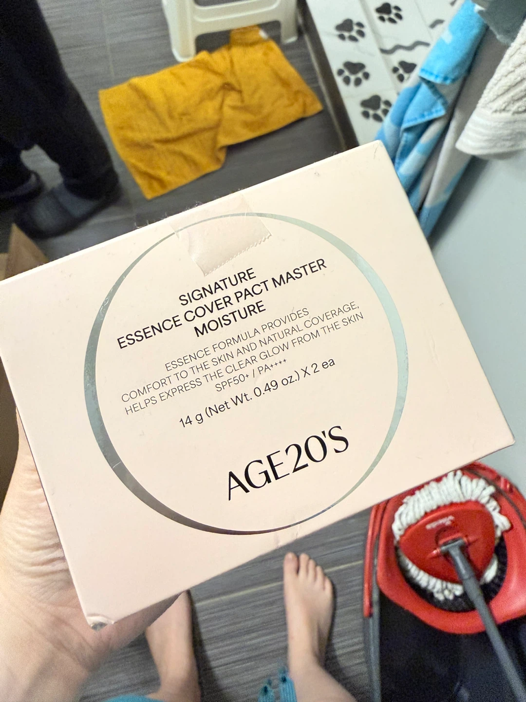 AGE20's Signature Essence Cover Pact Master Moisture SPF50+