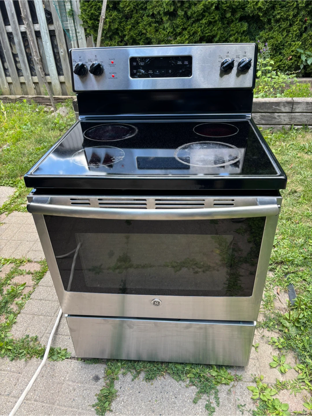 Stove oven & delivery (read as it’s)