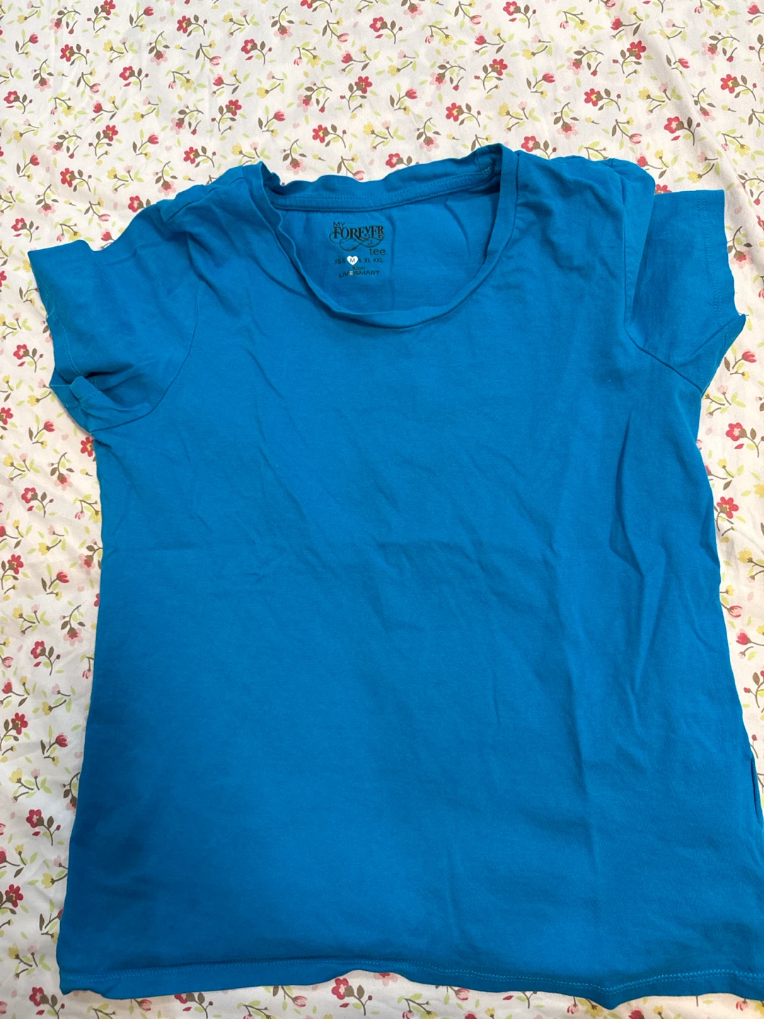 Lot of 3 T-Shirts - Blue, Black Hearts, Striped Levi's - photo 4