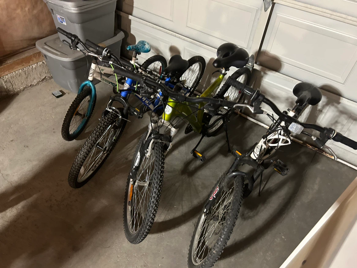 MOVING SALE - Bikes - photo 2