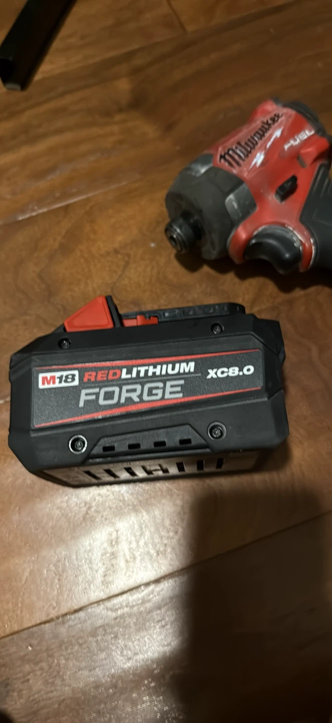 Milwaukee M18 REDLITHIUM FORGE XC8.0 Battery - photo 3