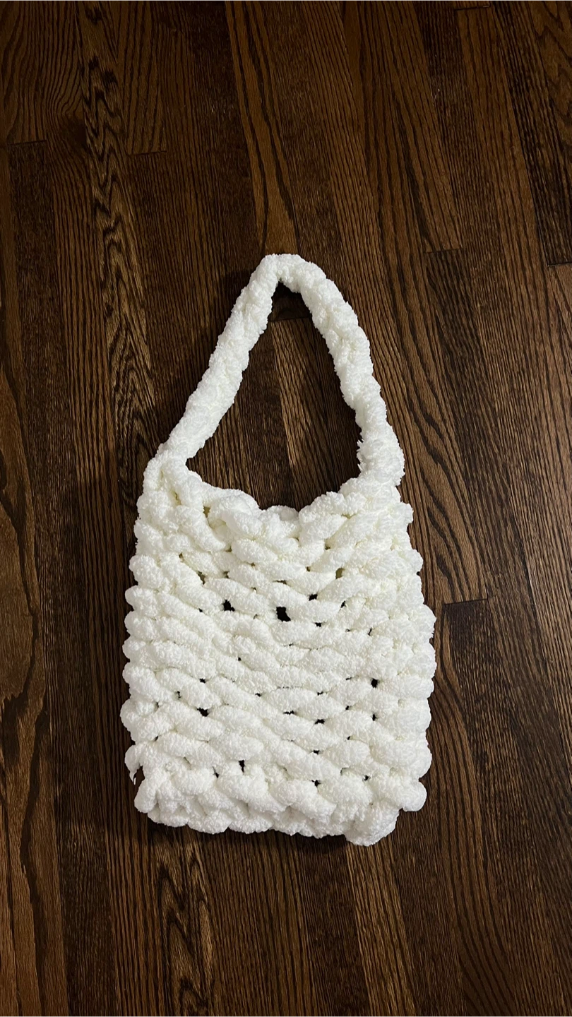 Hand-knitted chunky tote bag