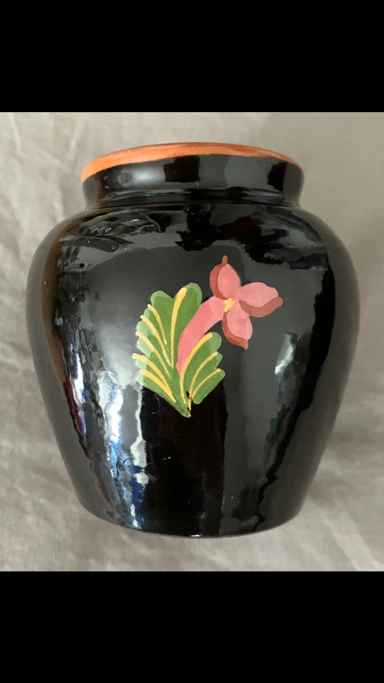 Small Black Pottery Vase with Floral Design 🏺🌸🌺🌼🪷🪻🌷🖤 - photo 4