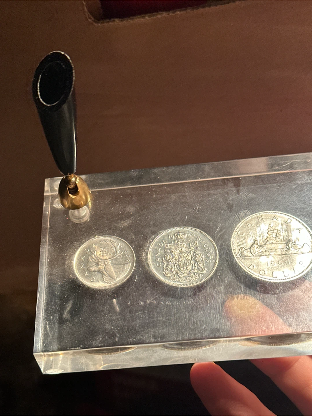 1969 lucite Canadian Coin Set Pen Holder - photo 2