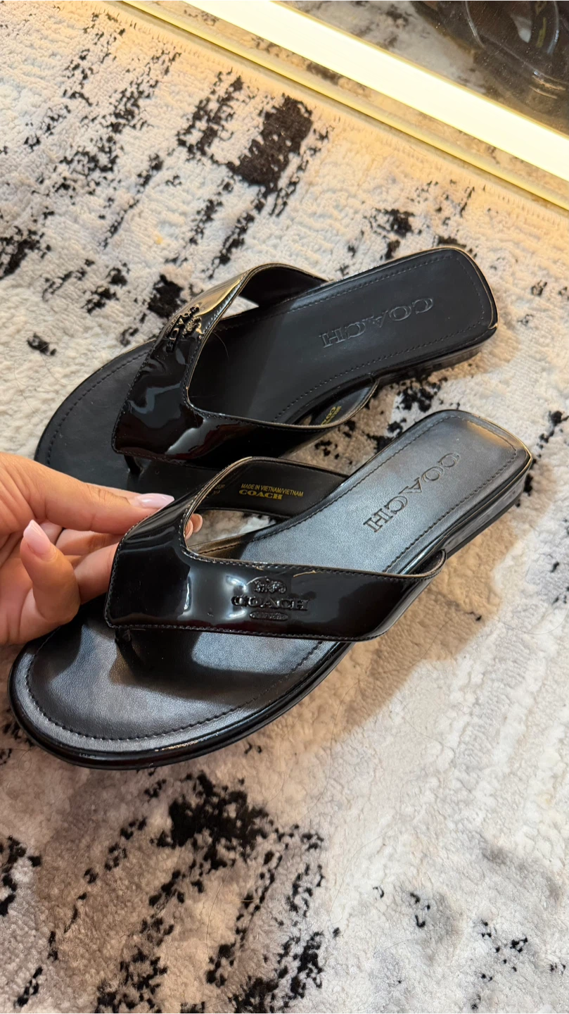 Coach Black Patent Leather Flip Flop Sandals