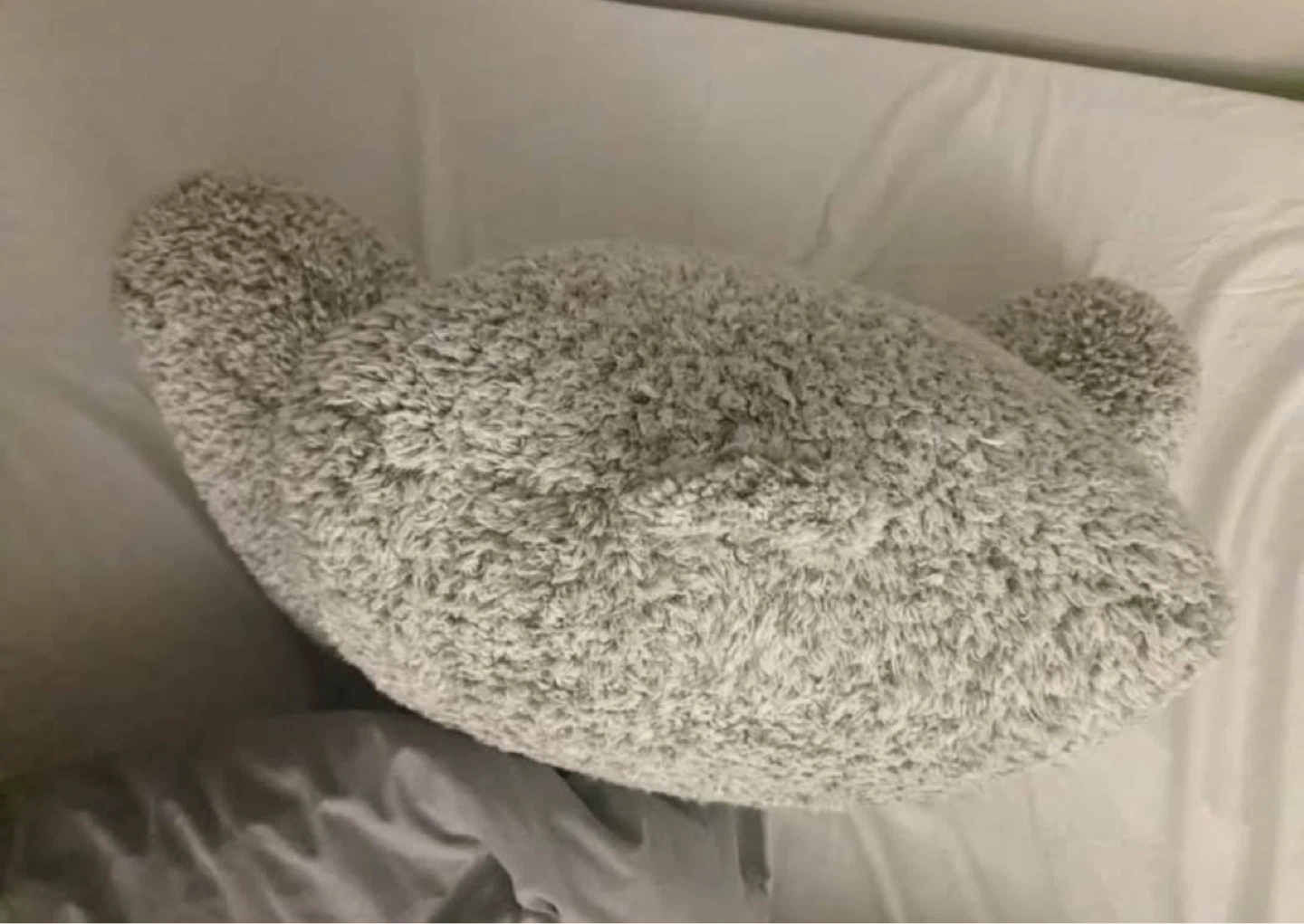 MOVING OUT SALE- Reading Pillow/Sitting Up Pillow for Bed - photo 3