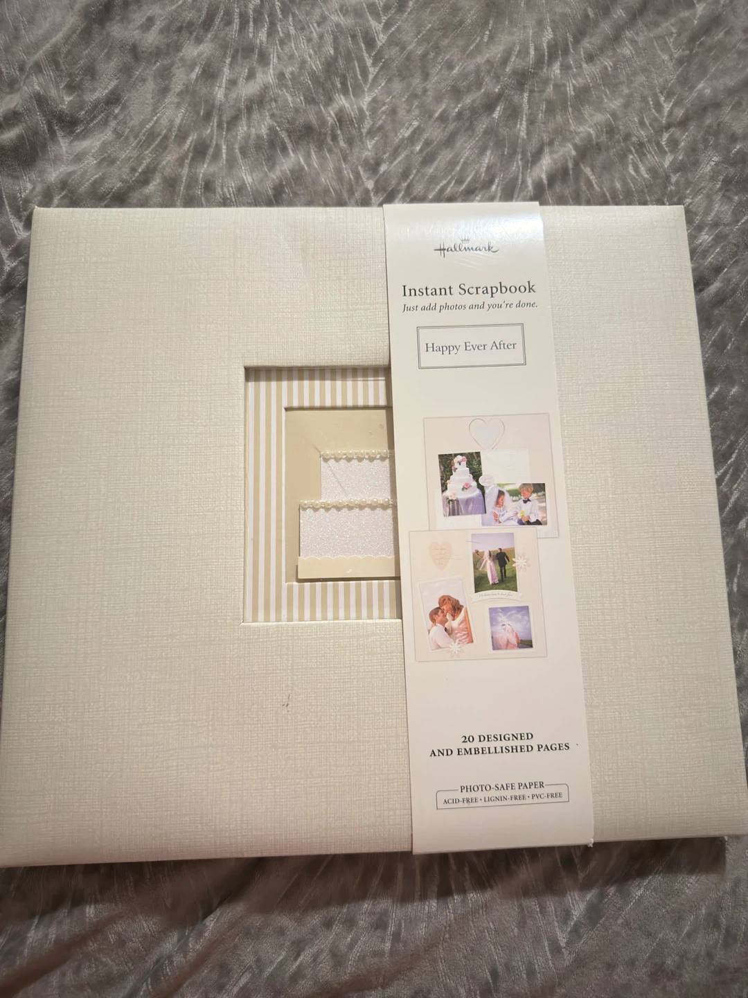 Hallmark Instant Scrapbook - Happy Ever After