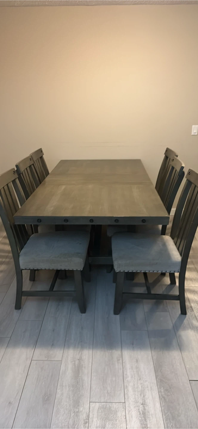 Dining Table and 6 Chairs Set
