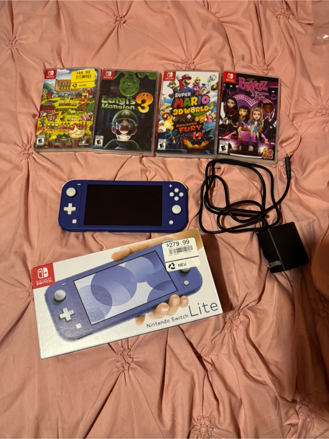 Nintendo Switch Lite - Blue and games