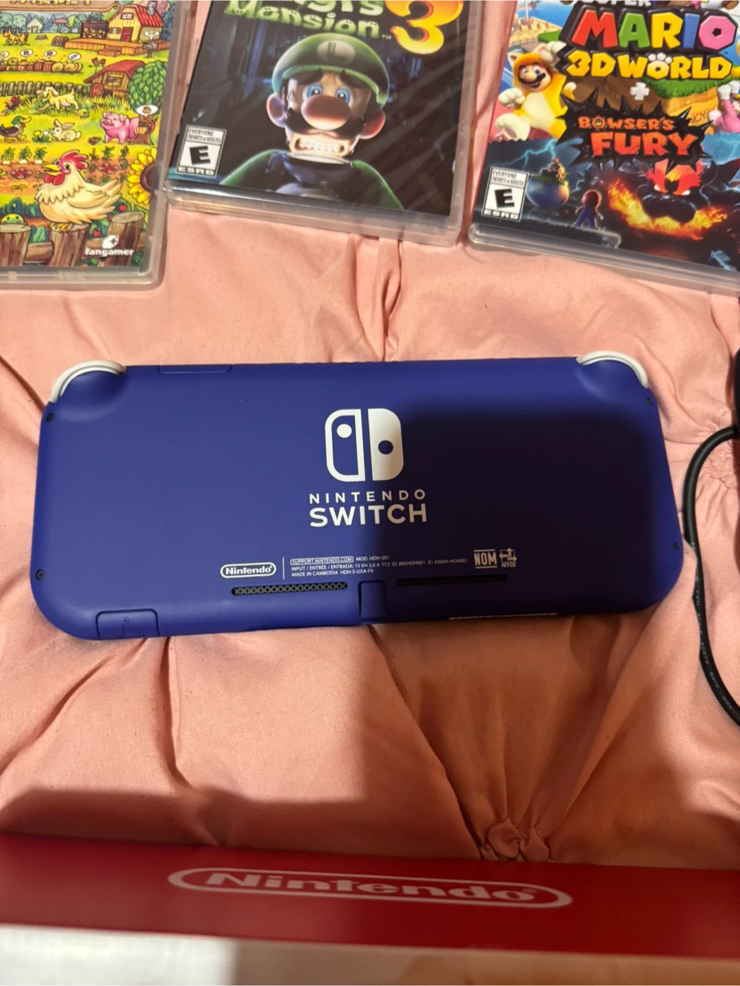 Nintendo Switch Lite - Blue and games - photo 4