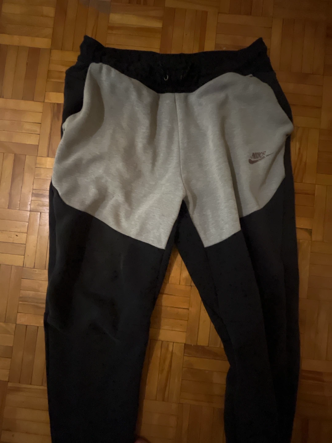 Nike Tech Fleece Full Zip Hoodie and Jogger Set