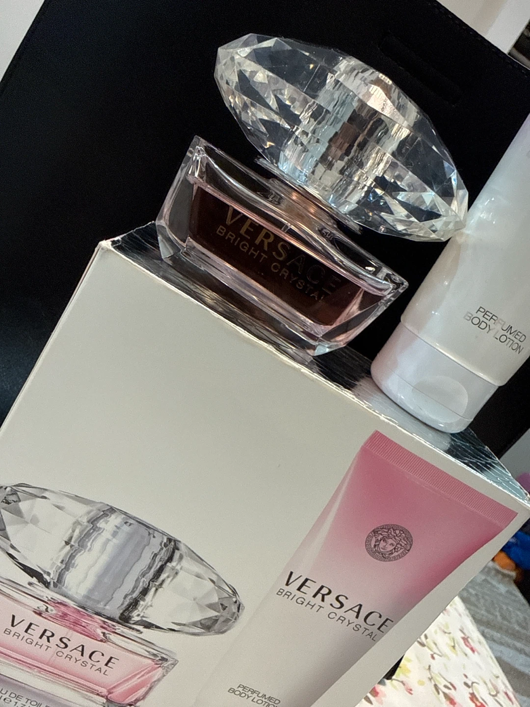 Versace Bright Crystal Perfume and Body Lotion Set - photo 3