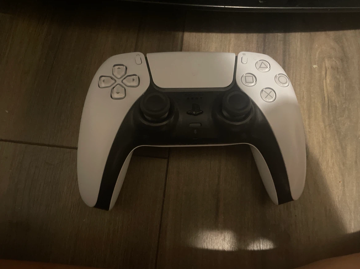 PlayStation 5 Console with Controller and Minecraft Game - photo 2