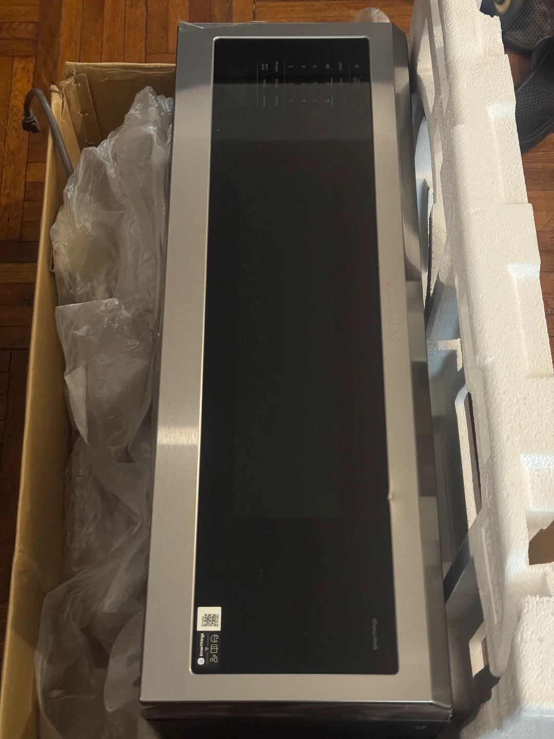 Samsung Over-the-Range Microwave - photo 2