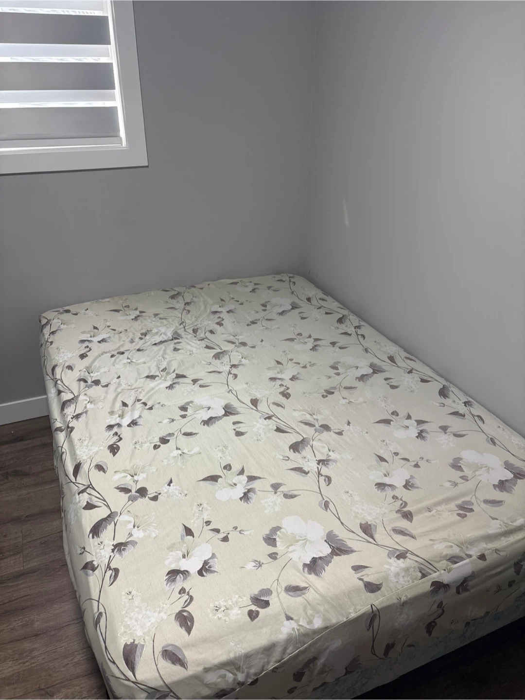 Sealy Posturepedic Double mattress, Bed box with Frame - photo 4
