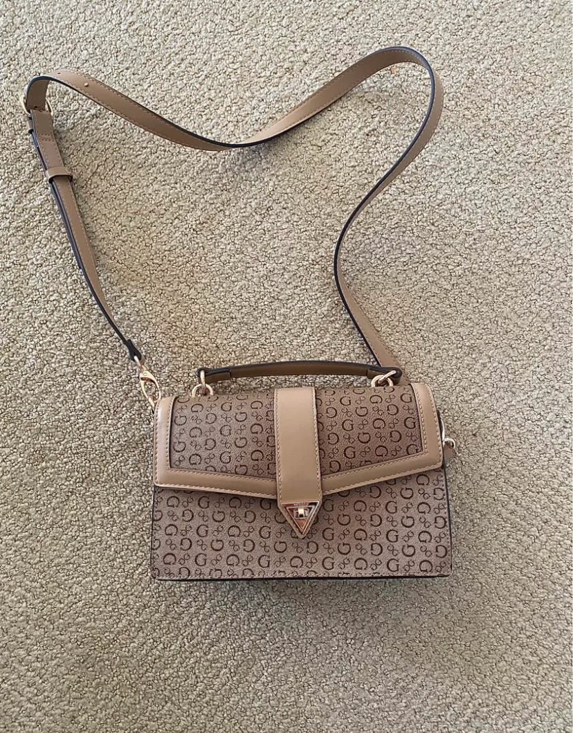 Guess Convertible Shoulder Bag