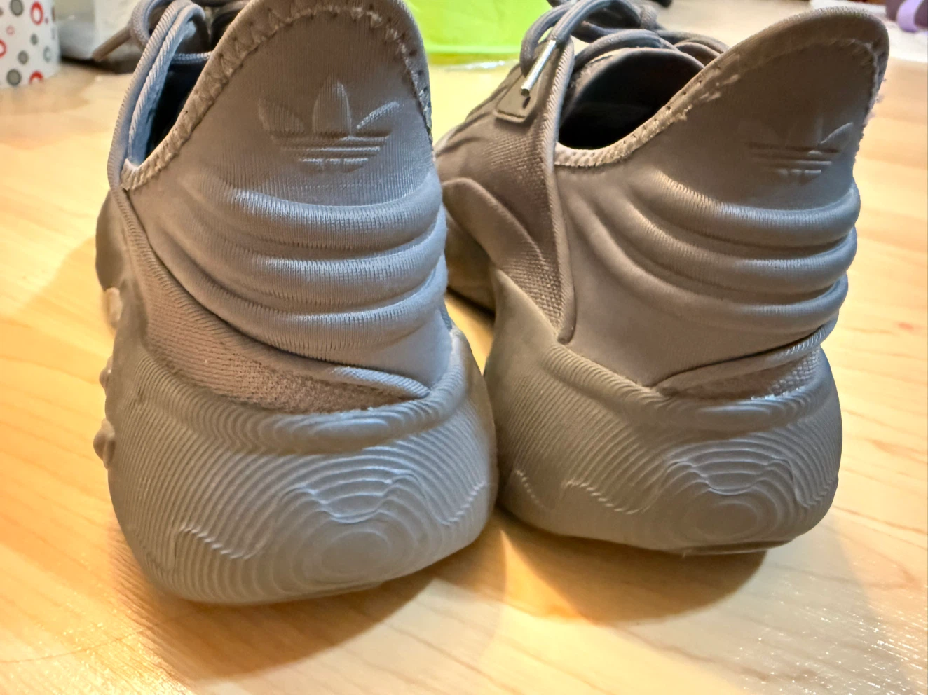 Adidas women size 6 - photo 3