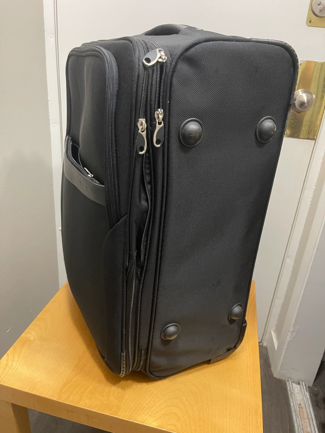 Delsey Black Rolling Suitcase - photo 4