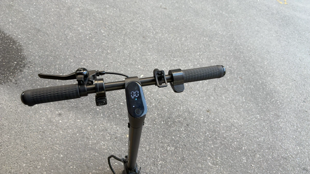 Electric scooter - photo 2
