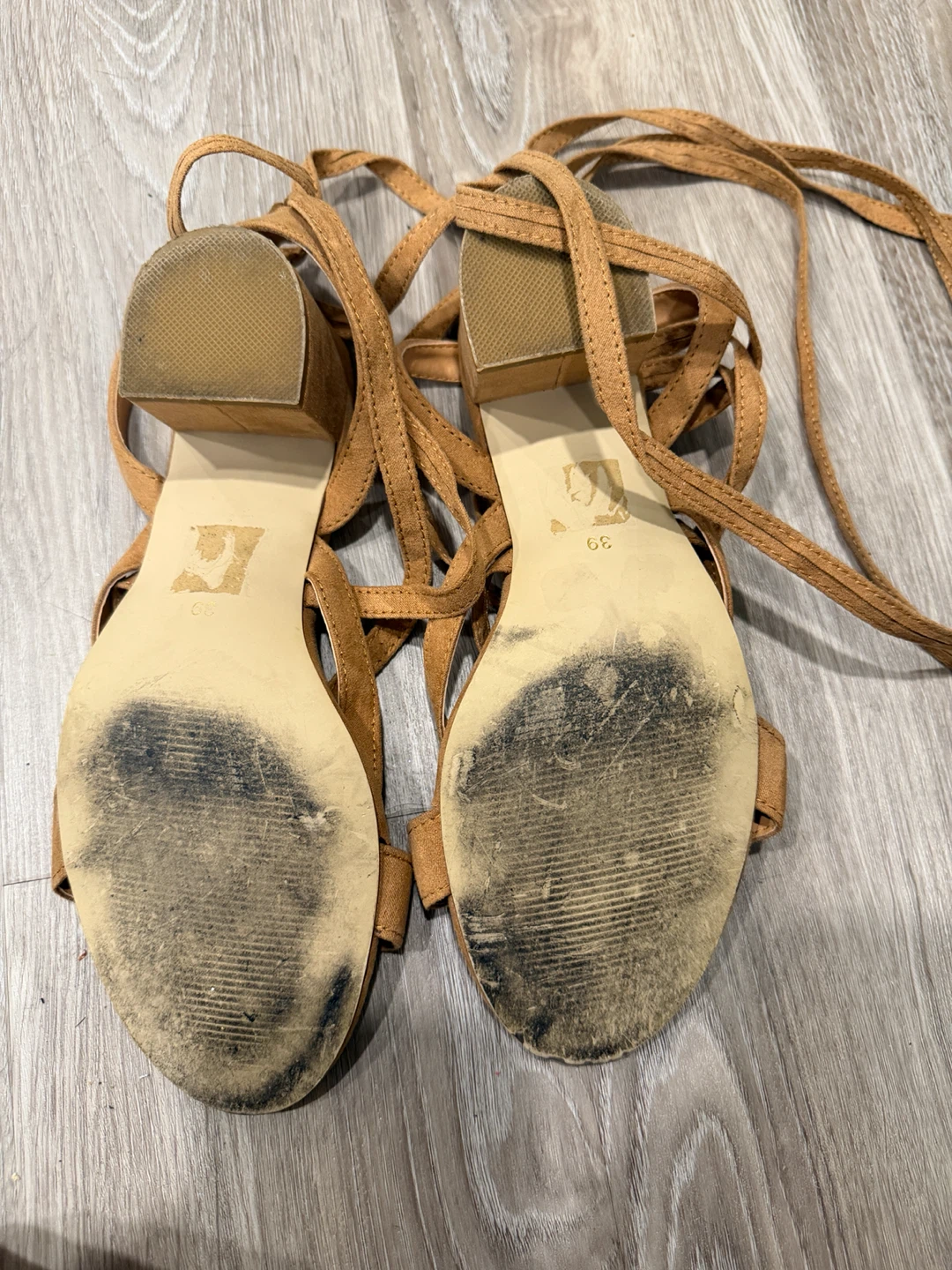 LE CHÂTEAU Brown Suede Lace-Up Heels - photo 2