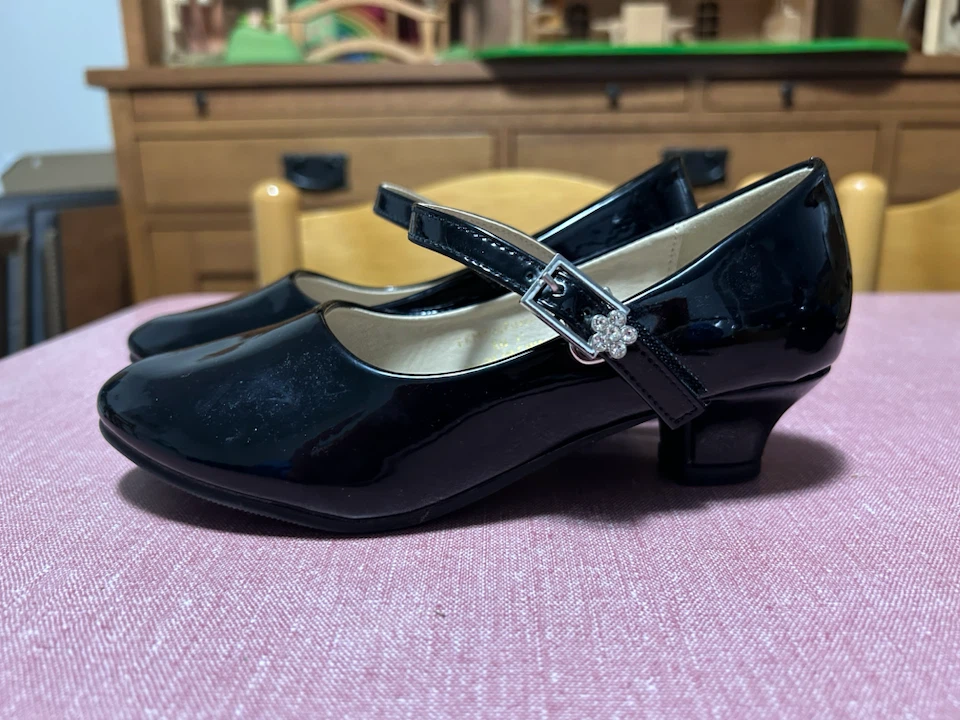 Black Patent Mary Jane Shoes - photo 2